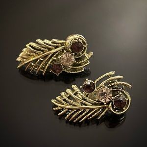 Vintage Coro Gold Tone Purple Pink Rhinestone Clip On Earrings